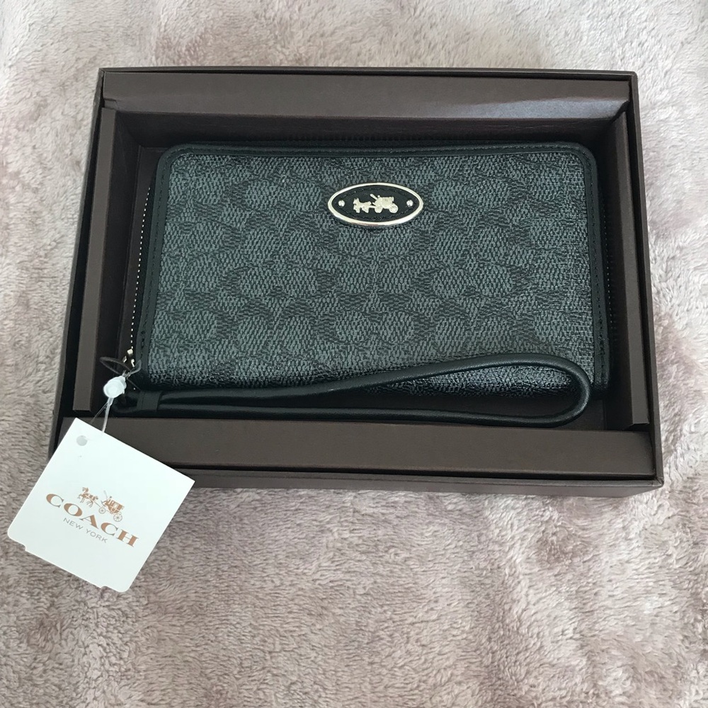 New Coach wristlet